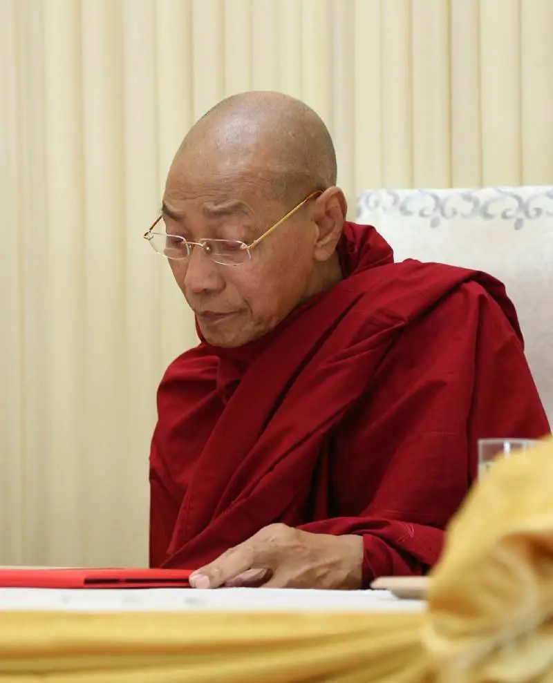 ဒေါက်တာနန္ဒမာလာဘိဝံသ ပုံရိပ်